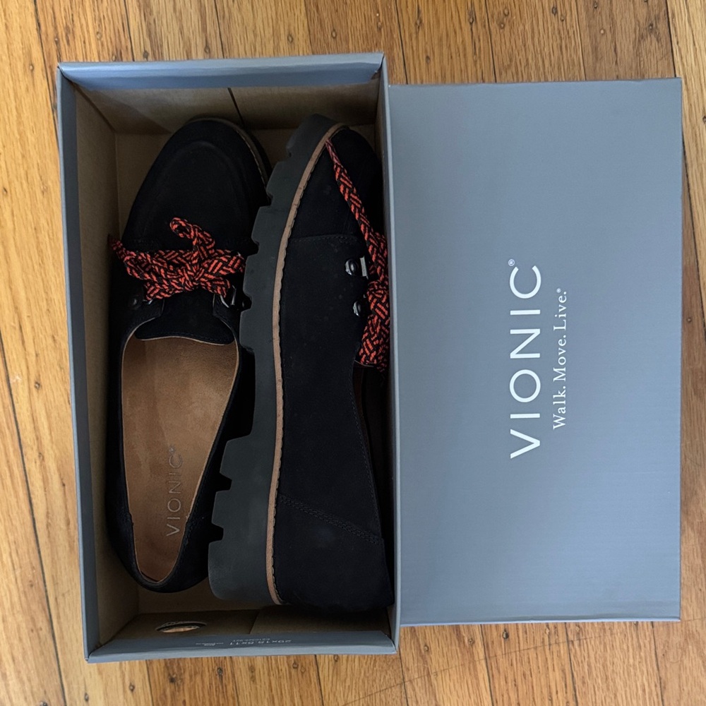 Vionic Women's Teagan Loafers with original box